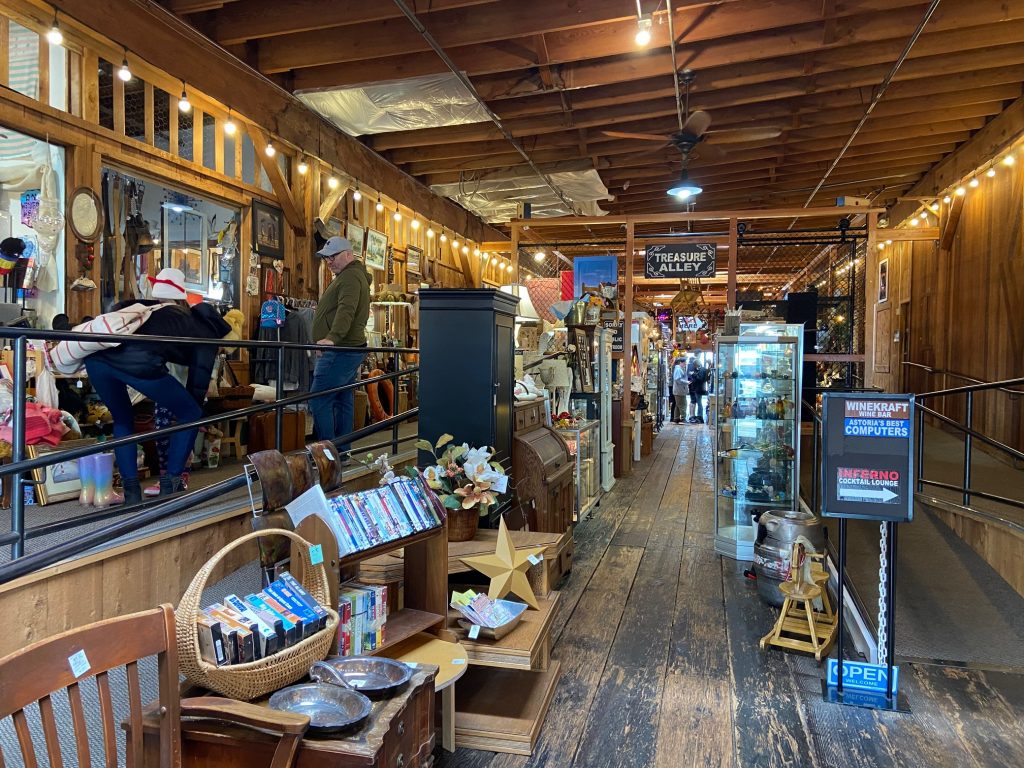 The entrance to Treasure Alley, an antique mall in Astoria, Oregon. 